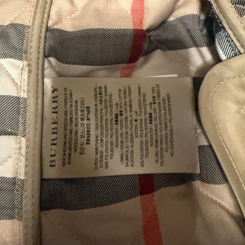 NWOT Burberry Beige Quilted Jacket - Picture 5 of 8